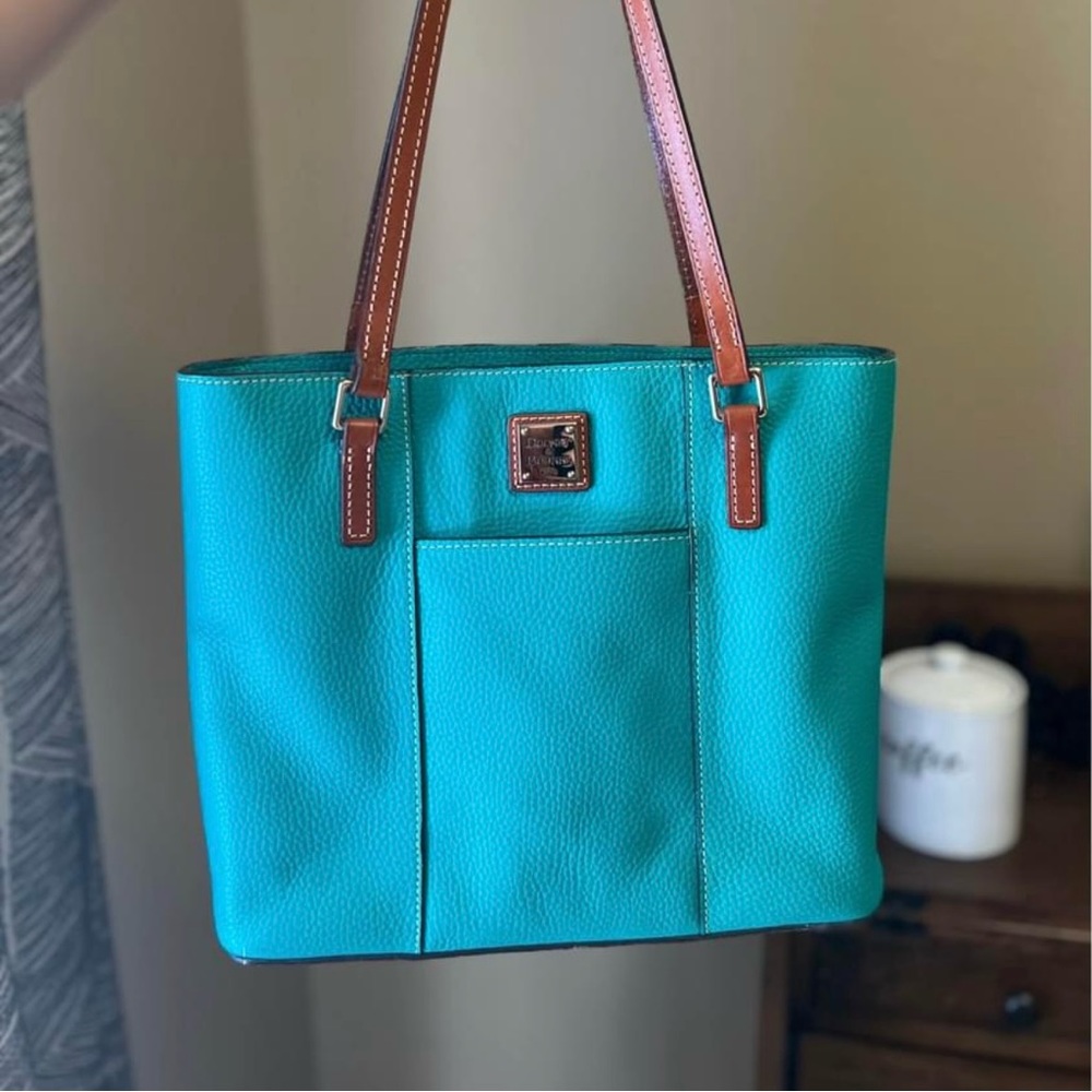 Dooney and Bourke shoulder bag